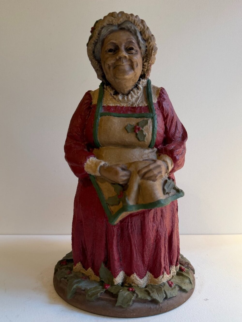 Tom Clark Cairn Studio Belle Kringle Gnome Figurine